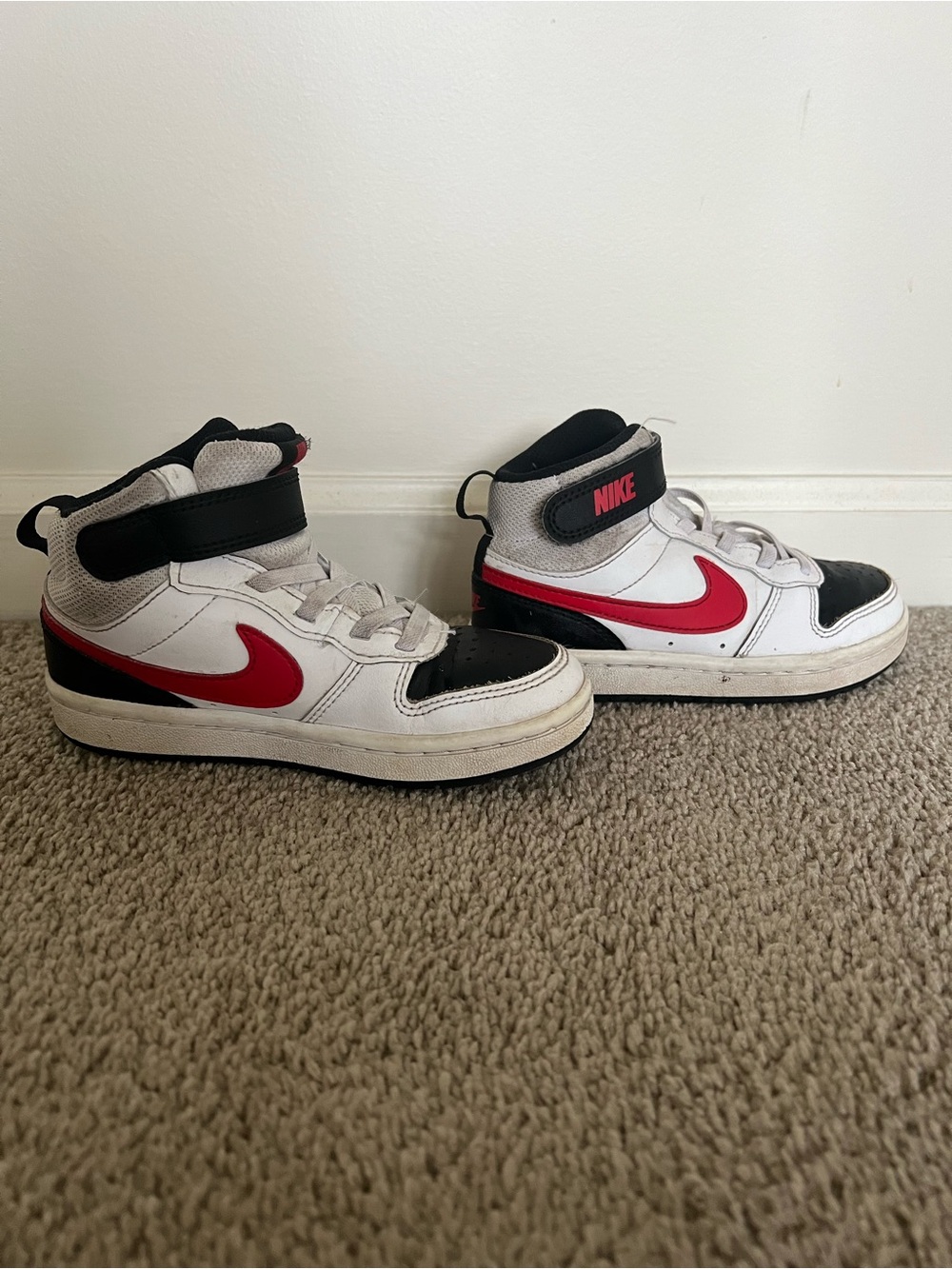 Nike Kids High-Top Sneakers - White Black Red